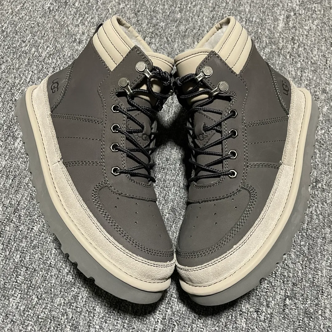 Pick up locally 💰640. The core recommendation is good price. The platform is exclusively for foreign trade. UGG men's snow boots 1097089. The foreign trade platform is full of Z. High-end retail is exclusively for quality. Produced by the production line of a ten-year-old brand shoemaking factory. Pay attention to every detail. Longfeng A-grade genuine sheep fur is integrated. Created in full compliance with the ZP process. Size: 40 41 42 43 44